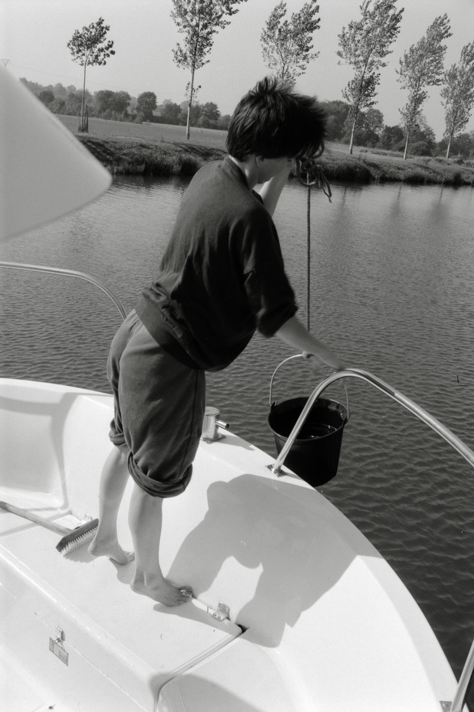 AHP F1990 09 007 sc250506 img01 NLP